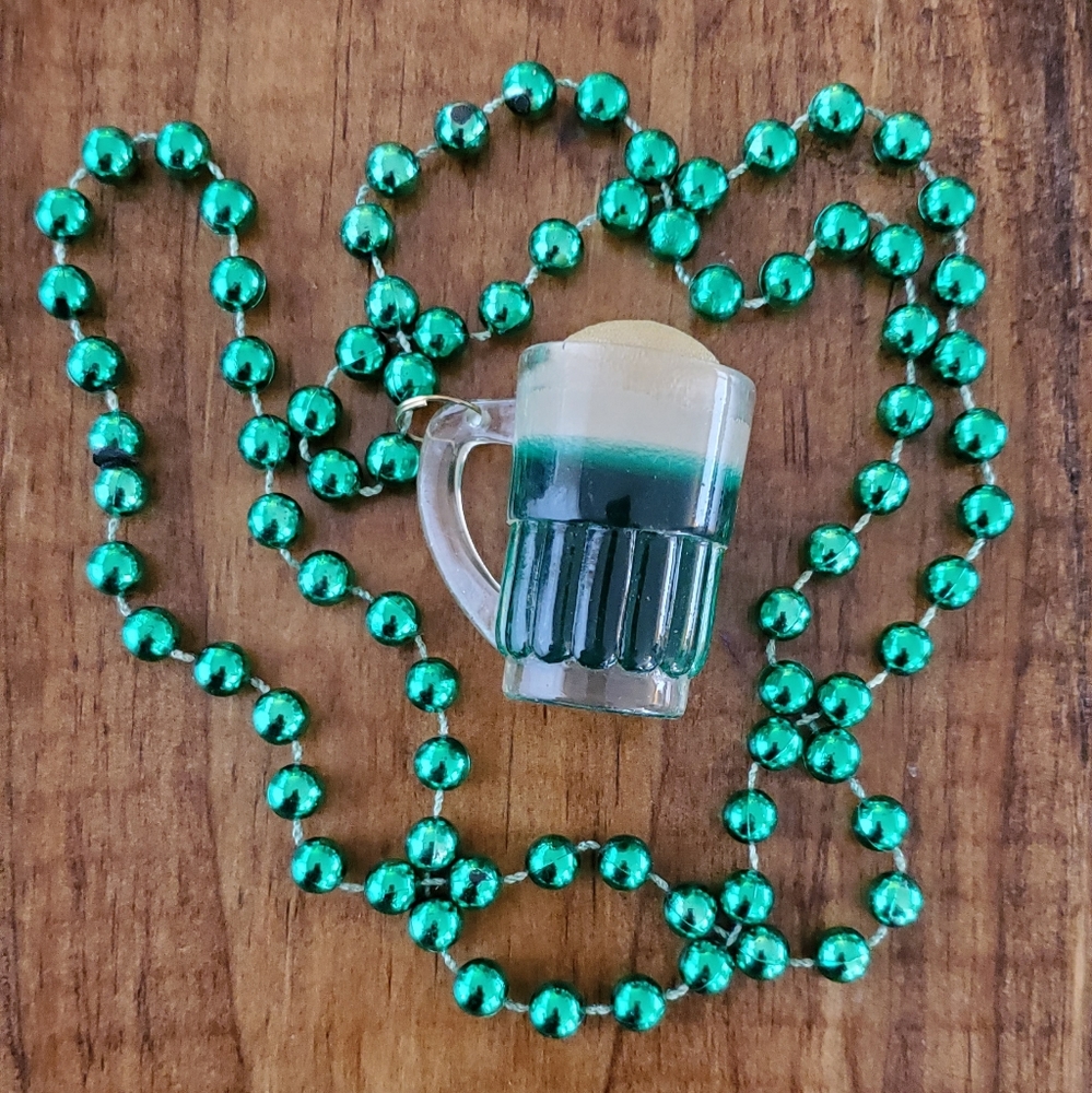 12 Green beer beads